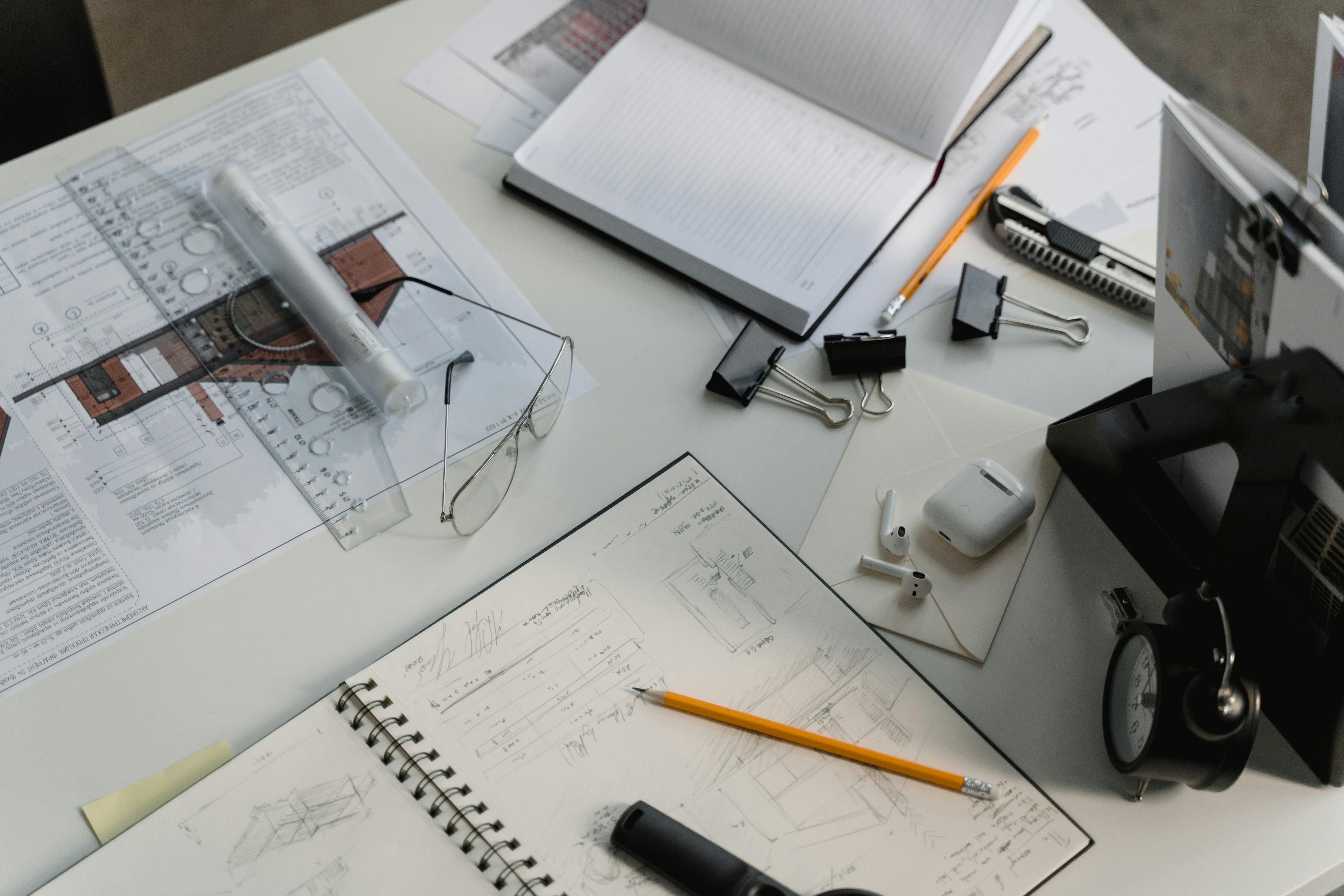 Bureau avec outils de travail